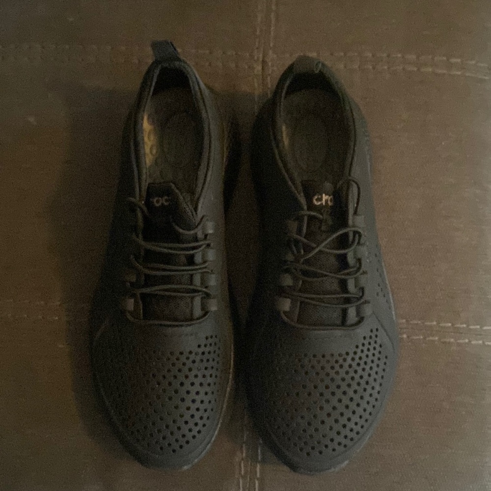 LiteRide Crocs big boys size 5